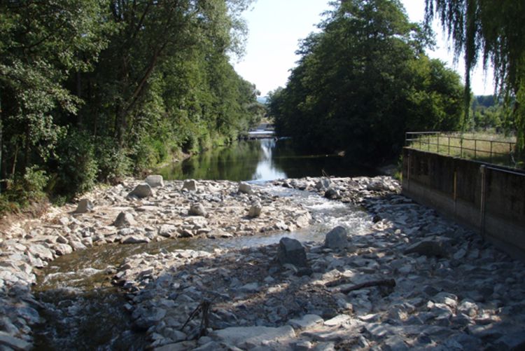 Der Standort des alten Wehres wurde durchgängig gestaltet Der Standort des alten Wehres wurde durchgängig gestaltet