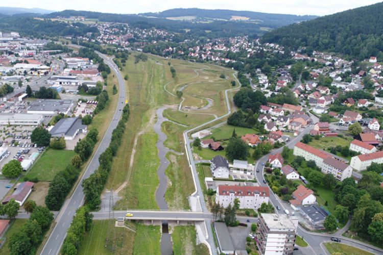 Flußlauf, Blickrichtung Pörbitscher Au